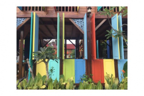 Hotel With Family Rooms and Group Rooms , Turtle Point Beach